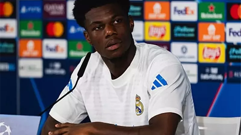 ريال مدريد يفتح الباب أمام رحيله.. مفاجأة بشأن مستقبل تشواميني