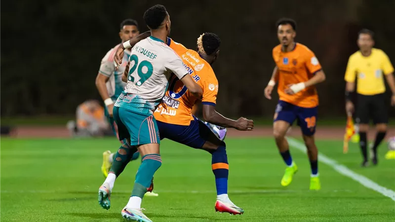 الأهلى يتعادل مع الفيحاء 1-1 فى دورى روشن السعودى