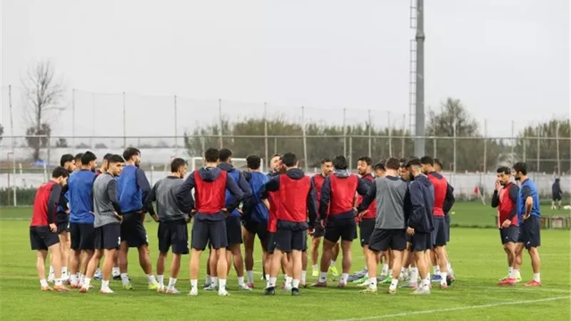 منافس مصر.. منتخب إيران يتدرب في تركيا وسط قيود صارمة على الإعلام