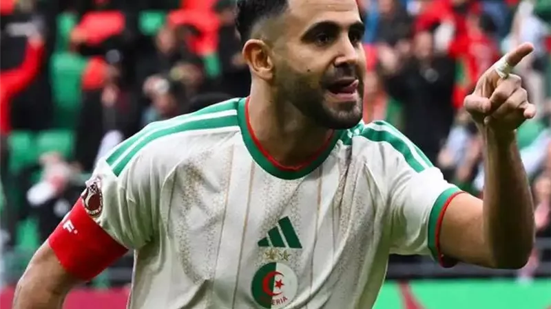 تغيير مرتقب في قيادة الجزائر قبل مونديال 2026.. ماندي بديلًا لمحرز