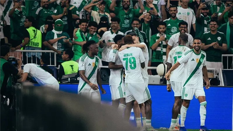 شوبير: أهلي جدة كتب التاريخ القاري بملحمة أمام ماتشيدا