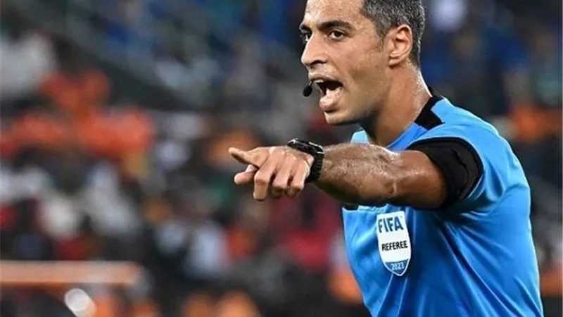 بيراميدز يتقدم بشكوى رسمية ضد أمين عمر ويطالب بإبعاده عن مبارياته