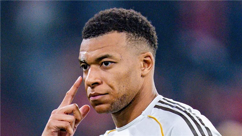 مبابي: هدفنا استعادة البطولات.. ومورينيو يمنح ريال مدريد الثقة
