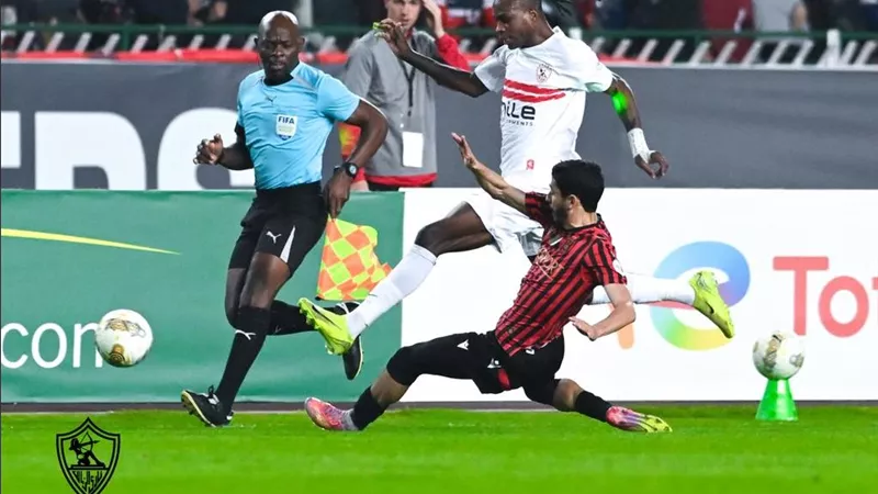 شوبير يكشف كواليس أزمة حكام مباراة الزمالك وسيراميكا وموقف اتحاد الكرة