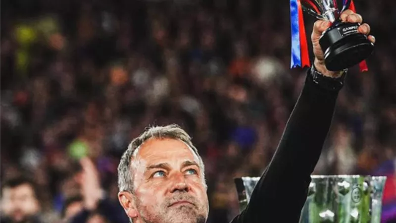 فليك بعد التتويج بالدوري الإسباني: لن أنسى هذا اليوم ورد فعل لاعبي برشلونة بعد وفاة والدي