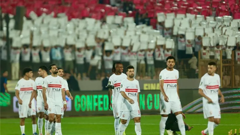 جمال حمزة يهاجم لاعبي الزمالك بعد خسارة الكونفدرالية: لا يستحق البقاء سوى 6 لاعبين
