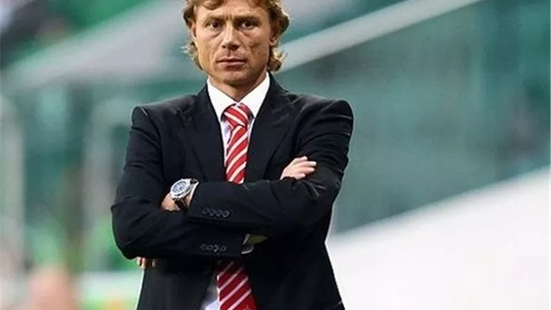 مدرب روسيا يشيد بمنتخب مصر: فريق منظم ويملك لاعبين مميزين