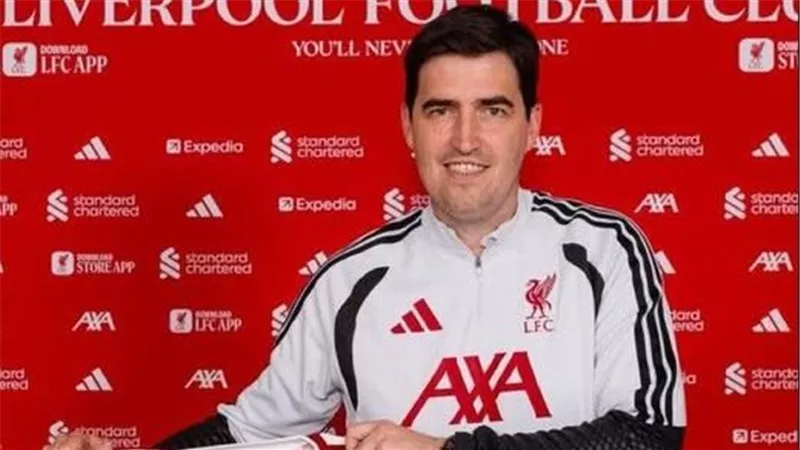 إيراولا يتحدث عن مواجهة مانشستر سيتي ويعلن غياب ثنائي ليفربول 
