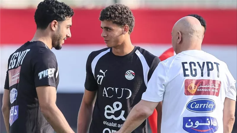 مرموش وحمزة عبد الكريم ينضمان لمعسكر منتخب مصر استعداداً لمواجهة روسيا.. صور 
