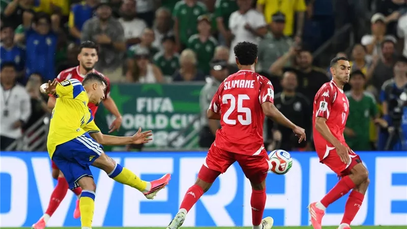 نجم منتخب تونس: نعتذر للجماهير بسبب الخسارة أمام السويد قادرون على التعويض في المباريات المقبلة