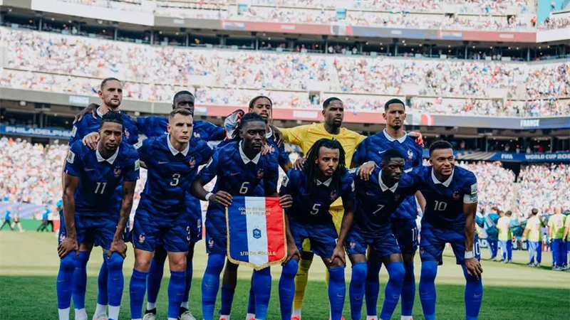 بهدف مبابي.. فرنسا تفوز على باراجواي وتضرب موعداً مع المغرب في دور الـ8 بكأس العالم