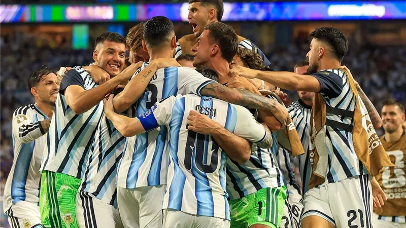 تقارير إسبانية: تحقيقات أمريكية تستهدف رئيس الاتحاد الأرجنتيني بسبب شبهت غسيل الأموال