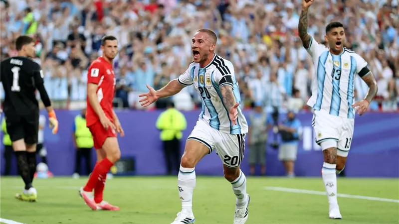 فيفا يعلن رجل مباراة الأرجنتين وسويسرا في كأس العالم 2026