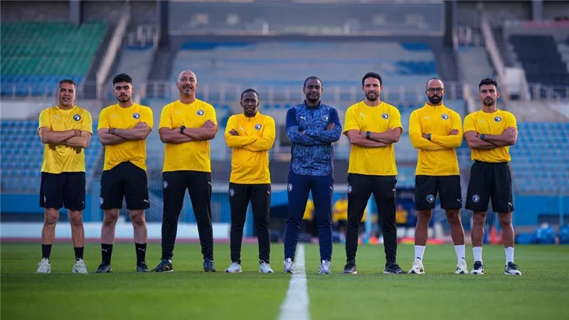 تعرف على الجهاز الكامل لـ رولاني موكوينا في نادي بيراميدز
