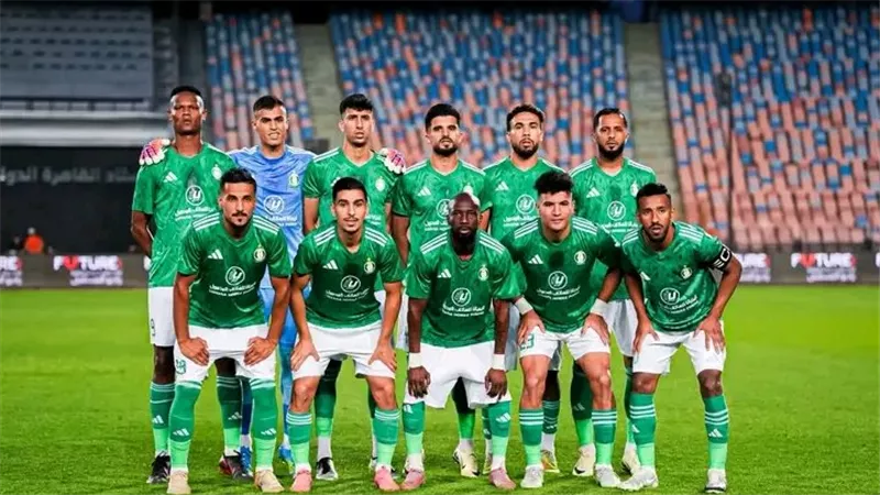 ضم 5 صفقات نارية.. فريق مرعب ينتظر الأهلي في كأس الكونفدرالية