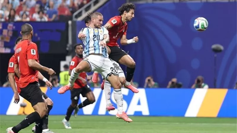 الأرجنتين تقلب الطاولة على مصر بثلاثية مثيرة وتتأهل إلى ربع نهائي كأس العالم 2026