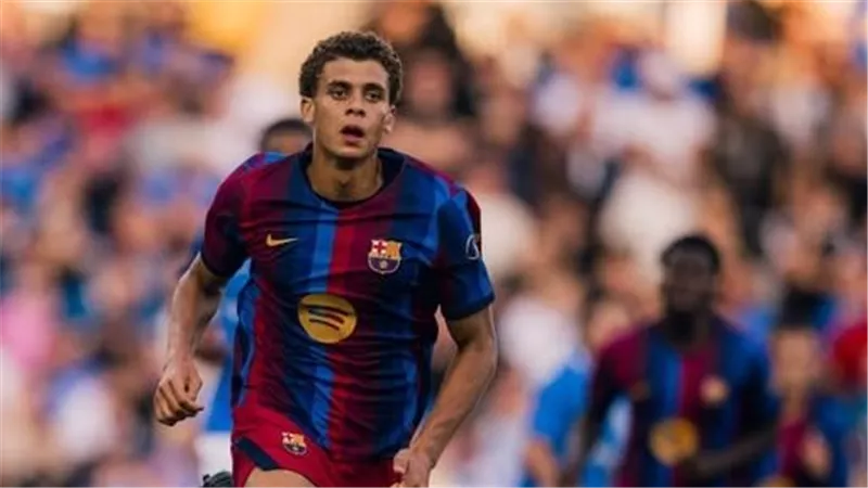حمزة عبد الكريم يقود هجوم برشلونة أمام نوتنجهام ودياً
