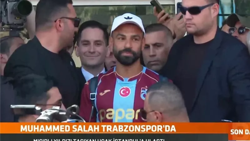 استقبال تاريخي لمحمد صلاح في تركيا قبل إعلان انضمامه رسميًا إلى طرابزون سبور 