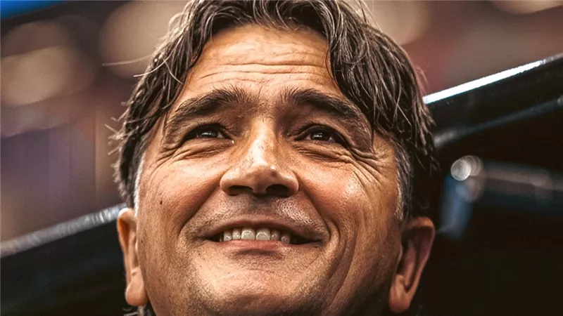 زلاتكو داليتش مديرًا فنيًا لمنتخب الإمارات حتى 2030