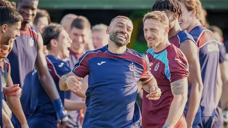 محمد صلاح يبدأ رحلته مع طرابزون سبور.. أول مران قبل حفل التقديم الجماهيري