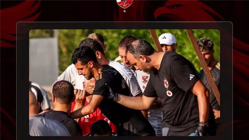 إصابة قوية تضرب الأهلي.. بلعمري يتأكد من إصابته بقطع في الرباط الصليبي