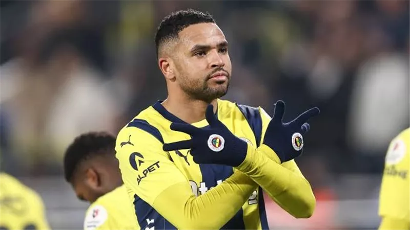 بيراميدز يتحرك لضم يوسف النصيري.. والعقبة في المقابل المالي
