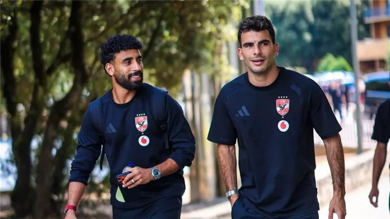 بعثة الأهلي تغادر فندق الإقامة في طريقها لخوض مباراة يوروبا