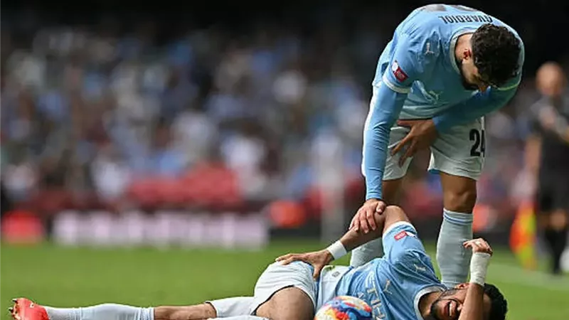 ماريسكا يكشف تطورات إصابة عمر مرموش بعد مباراة أرسنال بكأس الدرع الخيرية