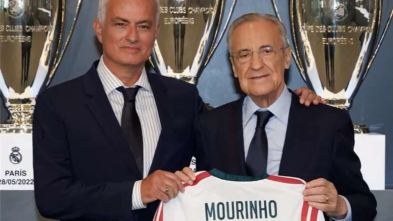 بداية الولاية الثانية.. ريال مدريد يقدم مورينيو مدربًا للفريق