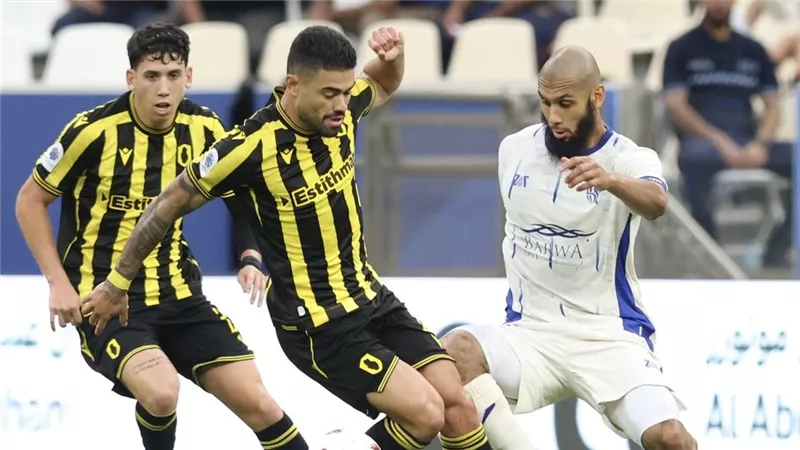 الوكرة وقطر يفتتحان الدوري القطري بتعادل مثير.. وحمدي فتحي يشارك أساسيًا