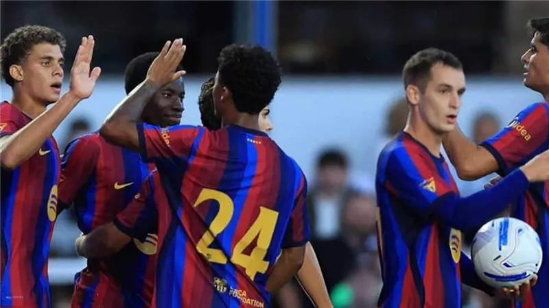 تشكيل برشلونة أمام رايو فاليكانو.. موقف حمزة عبد الكريم