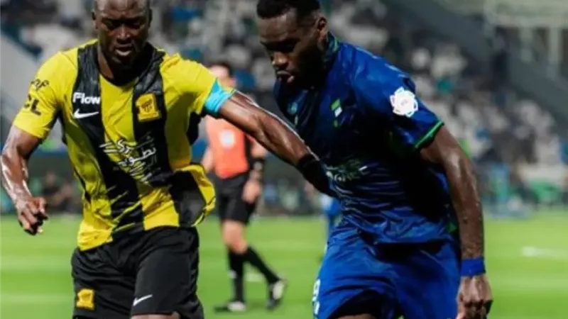 التعادل يحسم مواجهة الاتحاد والفتح في الدوري السعودي
