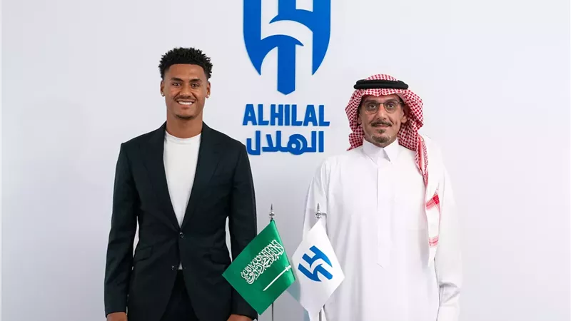 رسميًا.. الهلال السعودي يعلن التعاقد مع أولي واتكينز