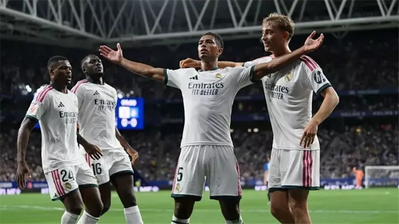 تشكيل ريال مدريد ضد رايو فاييكانو بالدوري الإسباني.. مبابي يقود الهجوم