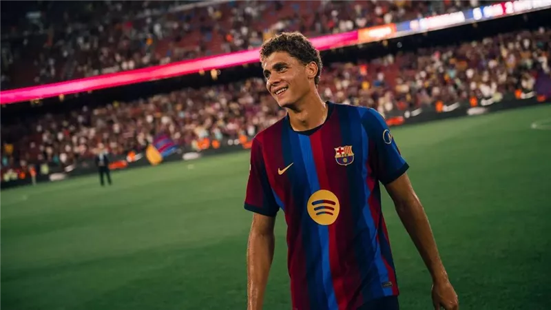 ديكو يحسم موقف برشلونة من التعاقد مع مهاجم جديد ويكشف مفاجأة عن حمزة عبد الكريم