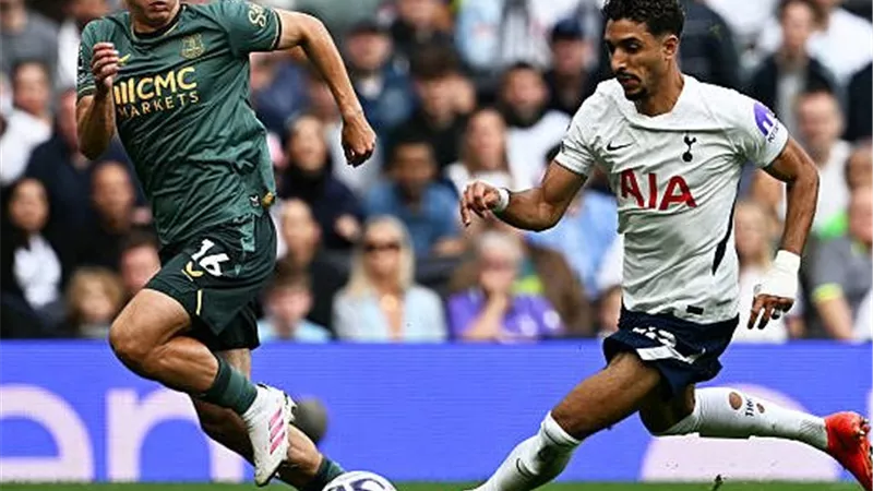 عمر مرموش يشارك في تعادل توتنهام أمام إيفرتون بالدوري الإنجليزي