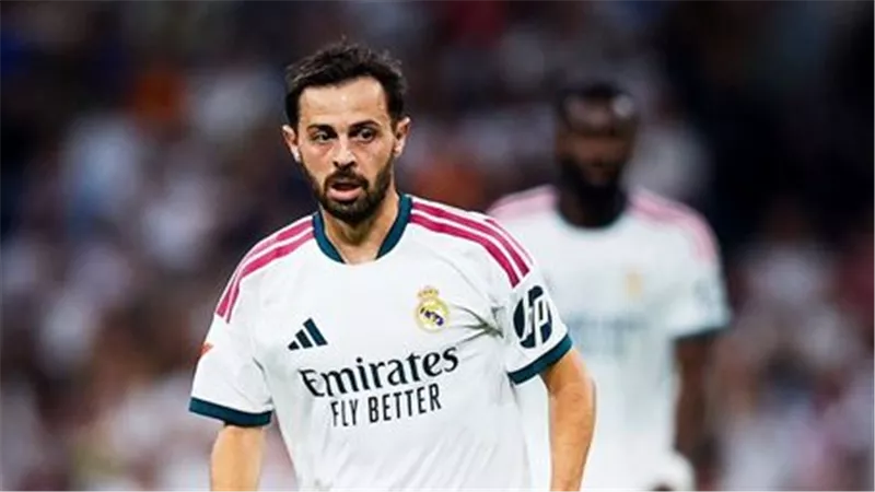 برناردو سيلفا يكشف طلب مورينيو منه في ريال مدريد: «أحاول تقديم أفضل نسخة مني»