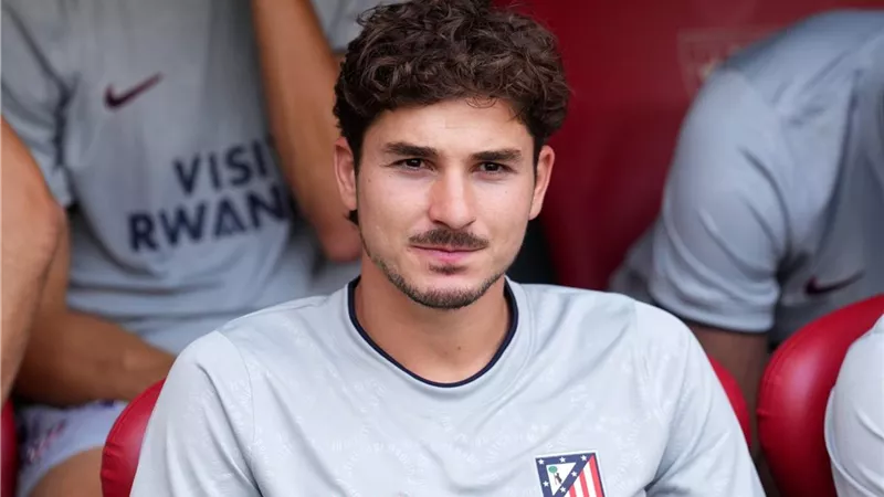 أتلتيكو يترقب جاهزية جوليان ألفاريز قبل ديربي ريال مدريد