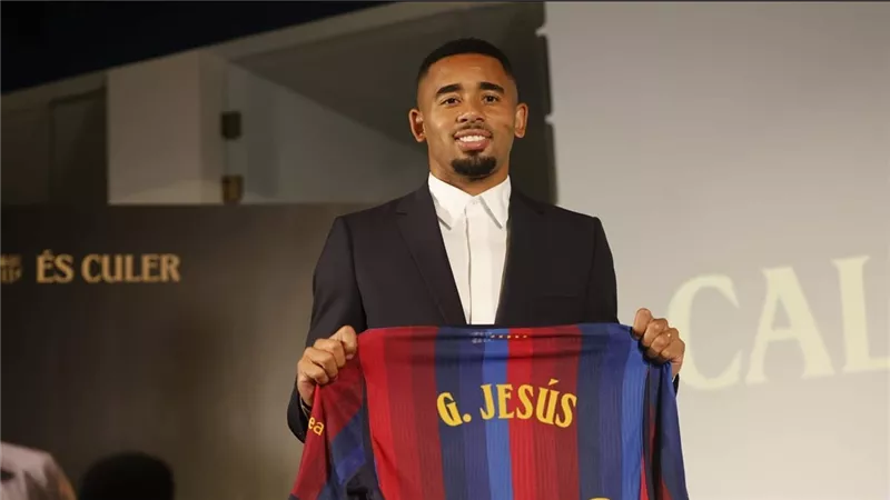 رسميا.. برشلونة يعلن التعاقد مع جابريل جيسوس حتى 2029
