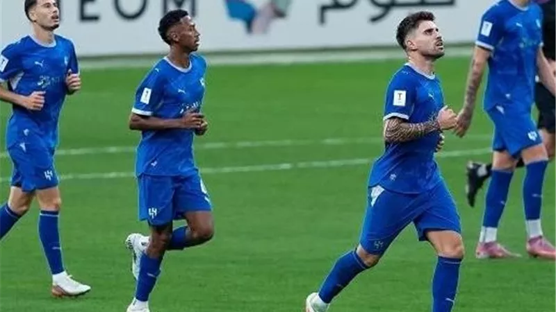 الهلال يبدأ مشواره الآسيوي بفوز مثير على الغرافة