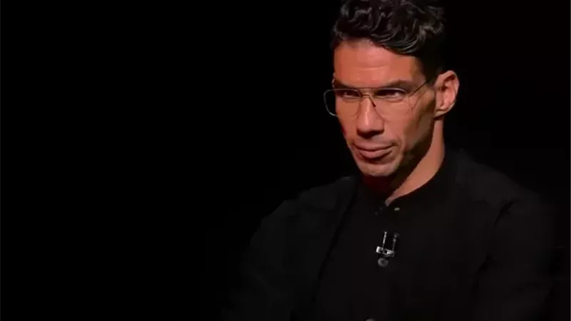 شريف إكرامي يعلق على أزمة محمد الشناوي ويطرح تساؤلات بشأن حراسة الأهلي