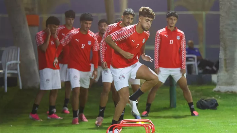 منتخب الشباب يبدأ الاستعداد لمواجهة المغرب.. ورياض يحفز اللاعبين