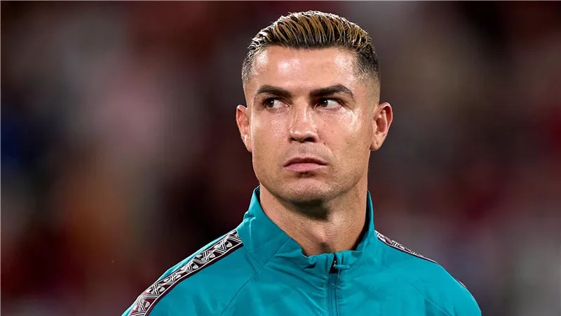 رونالدو مهدد بالإيقاف 6 أشهر بعد أزمة معسكر البرتغال