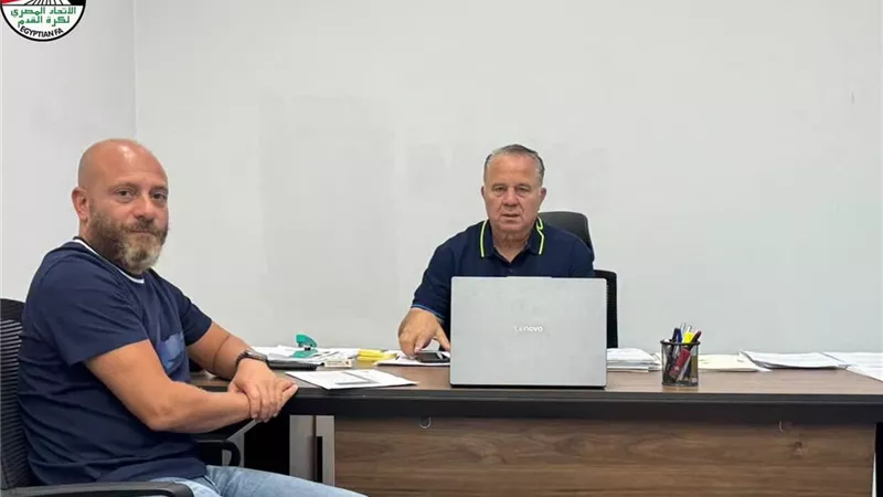شوقي غريب يجتمع مع وائل رياض لمناقشة استعدادات منتخب الشباب لأمم أفريقيا