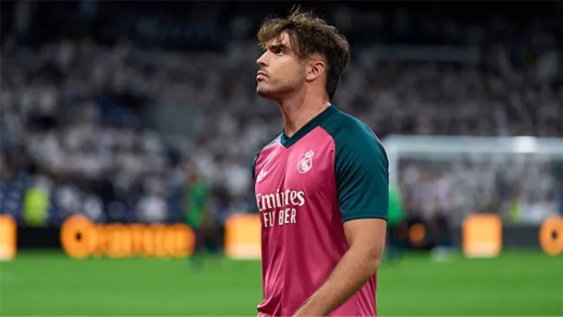 ريال مدريد يتلقى ضربة جديدة.. أسينسيو يخضع لجراحة ناجحة