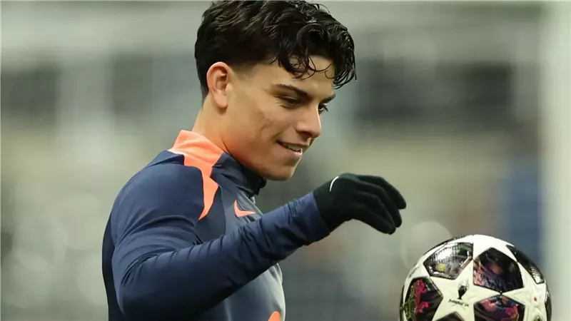 برشلونة يعلن مدة غياب تشافي إسبارت بعد إصابته أمام ريال مدريد